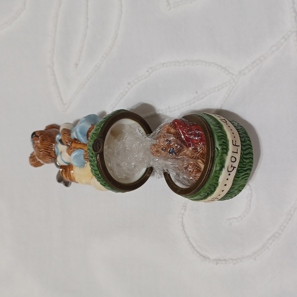Boyd’s LeBearmoge Collection Lady Golfer Hinged Box With Baby Bear - Picture 8 of 9